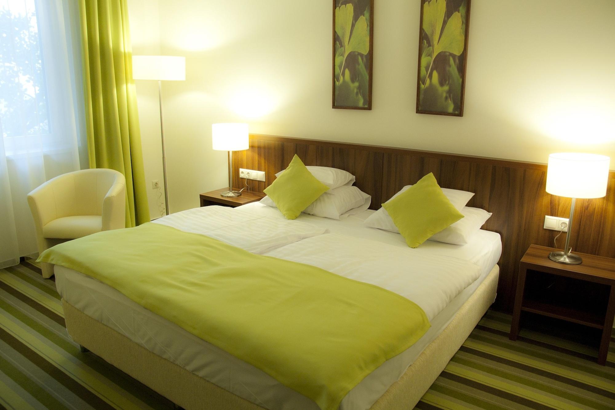 Hotel Ginkgo Hódmezővásárhely Εξωτερικό φωτογραφία