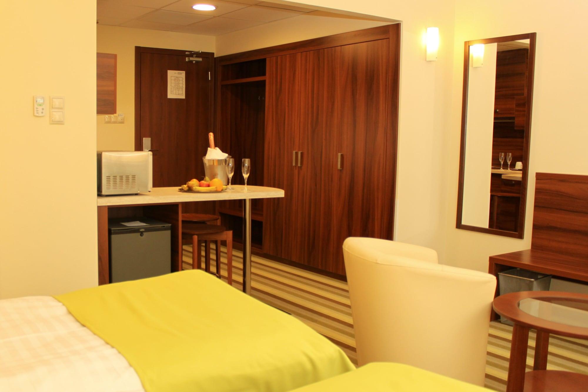 Hotel Ginkgo Hódmezővásárhely Εξωτερικό φωτογραφία