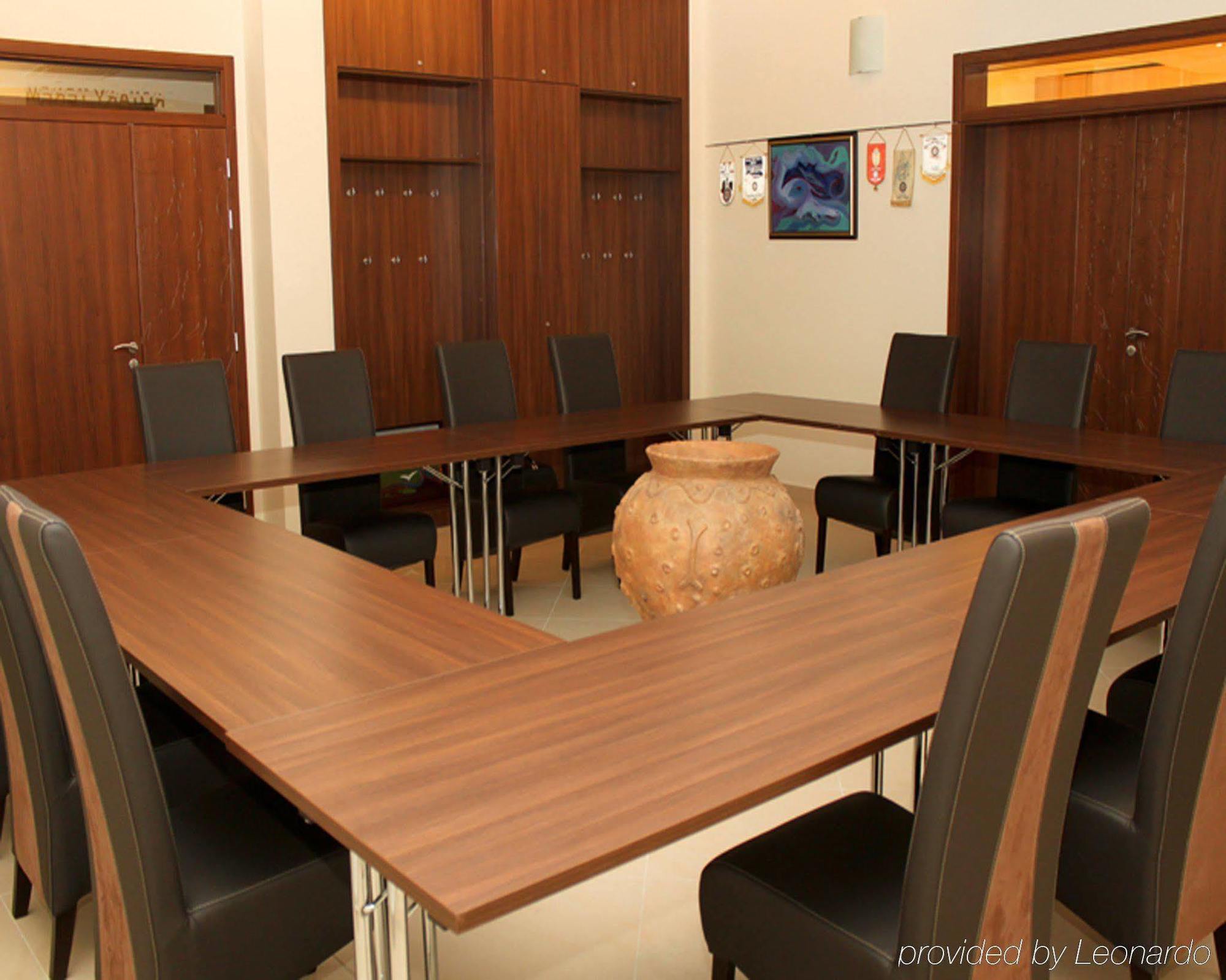 Hotel Ginkgo Hódmezővásárhely Επιχειρήσεις φωτογραφία